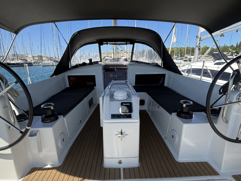 Rent a Jeanneau Sun Odyssey 440 Pula