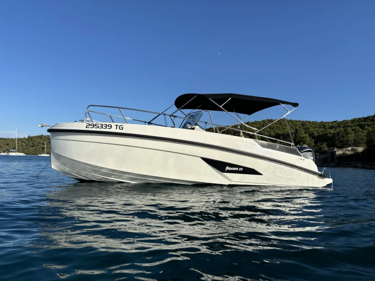 Rent a Arrow Arabis 23 Arrow Arabis 23 Trogir