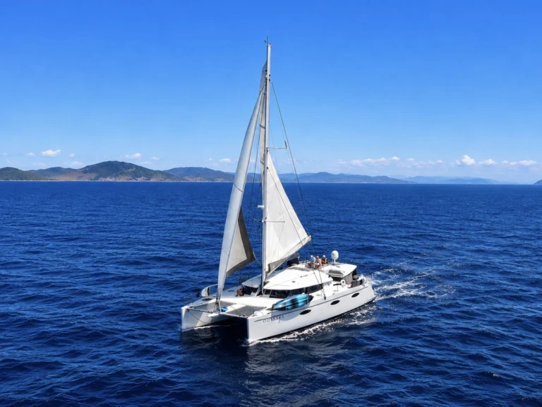 Boat rental Fountaine Pajot ODYSSEA in Road Town on Samboat