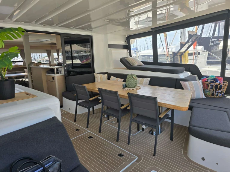 Bareboat Rental Luxury Yacht Lagoon with a boat licence