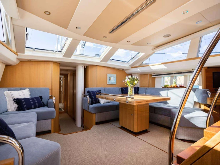 Luxury Yacht rental in French Riviera - Oyster Marine MELLIVORA