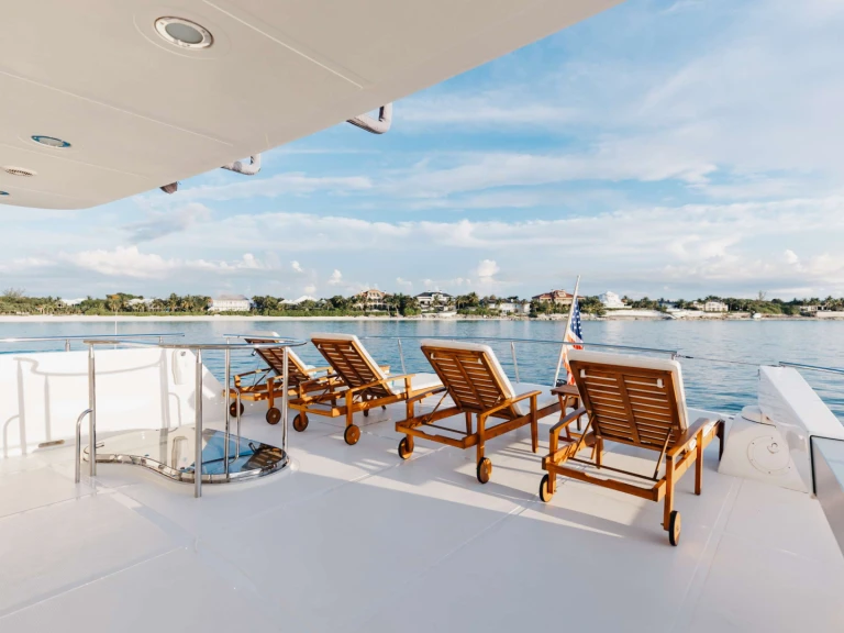 President AURELIA charter bareboat or captained in  Bahamas