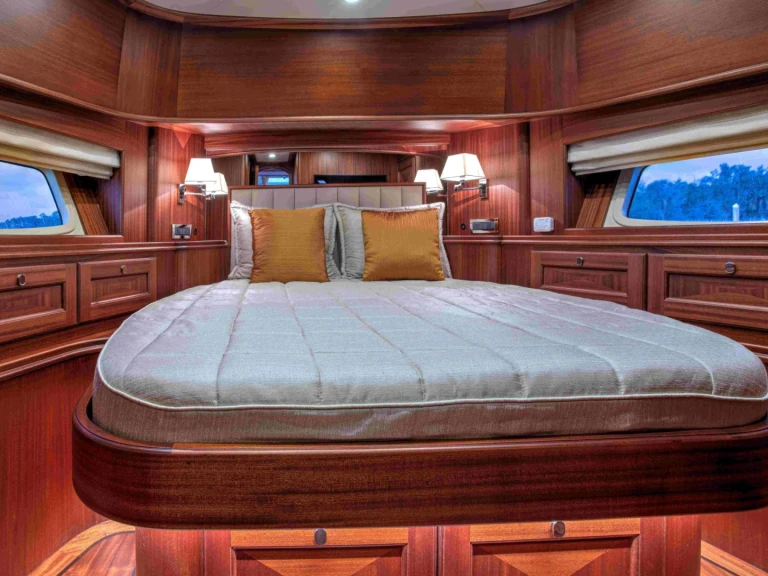Yacht charter Abaco cheap BABS