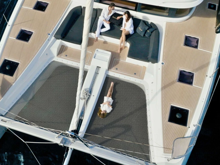 Bareboat Rental Luxury Yacht Lagoon with a boat licence