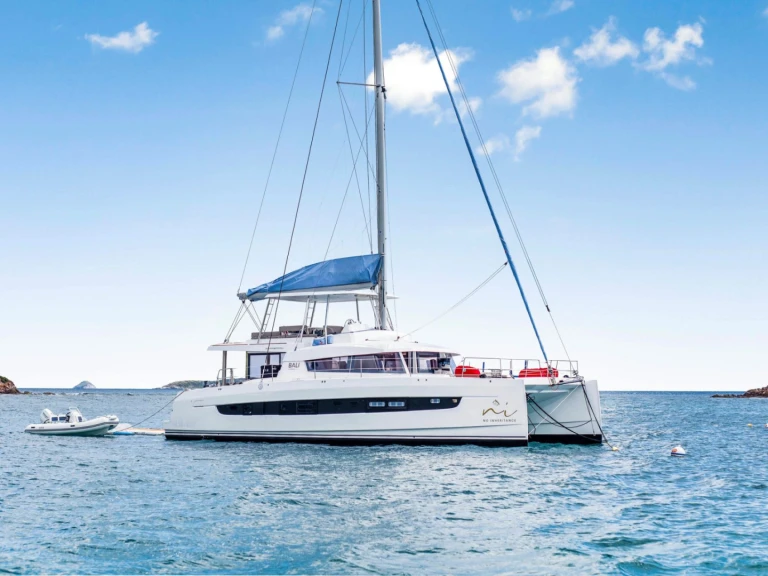 Bareboat Rental Luxury Yacht Bali with a boat licence