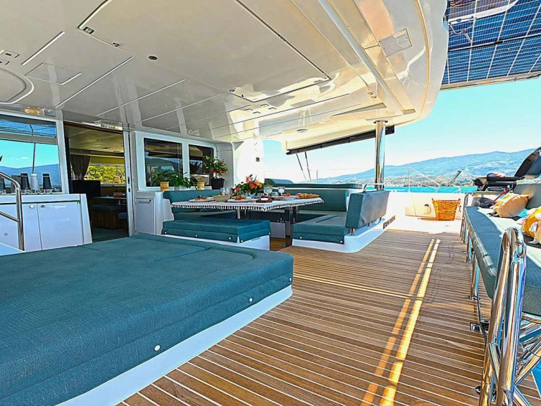 Lagoon ACE OF HEARTS charter bareboat or captained in  Greece