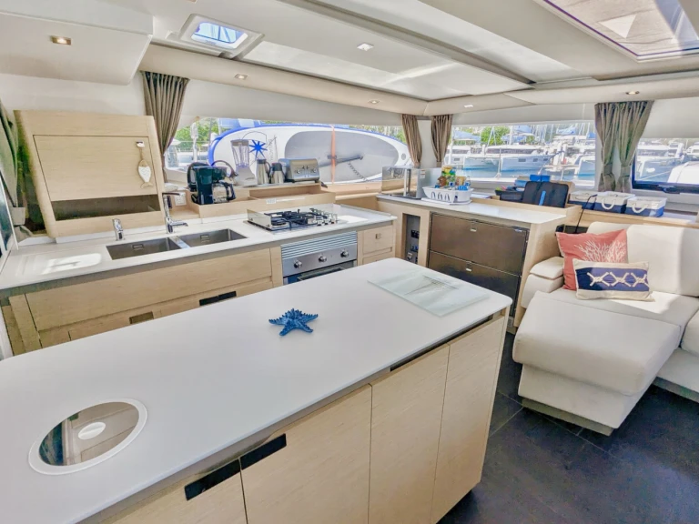 Luxury Yacht rental with or without captain Fountaine Pajot Frenchman's Cay