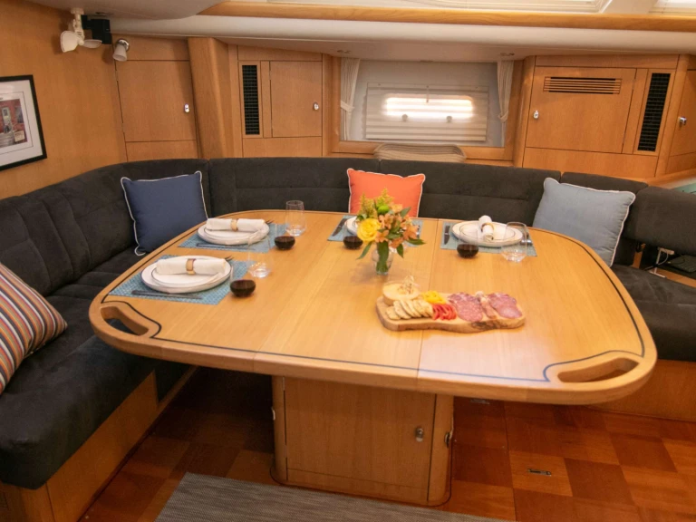 Oyster Marine JERSEY GIRL in Caribbean on SamBoat