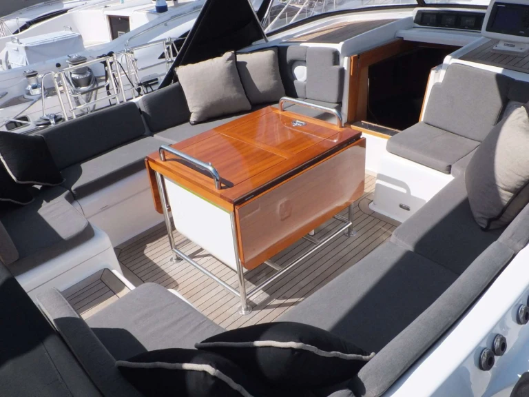 Yacht charter Caribbean cheap JERSEY GIRL