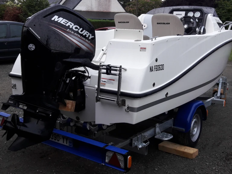 Rent a Quicksilver Activ 505 Cabin Nort-sur-Erdre