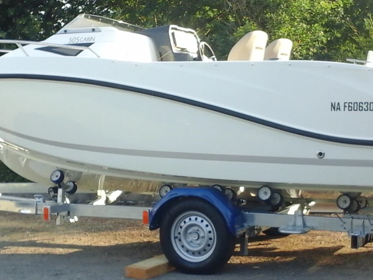 Quicksilver Activ 505 Cabin in Nort-sur-Erdre on SamBoat