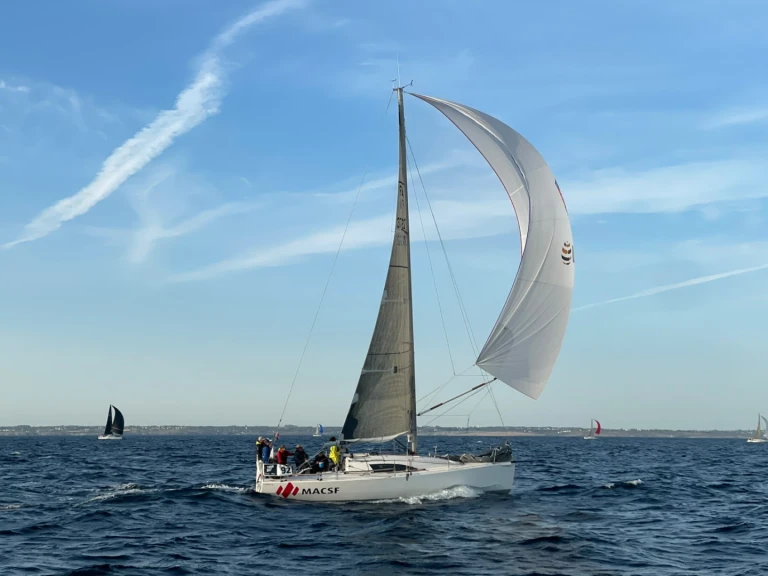 Sailboat rental in Brest - Jpk Jpk 1010