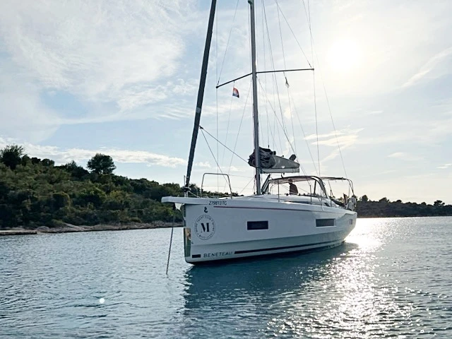 Boat rental Bénéteau Oceanis 40.1 in Trogir on Samboat