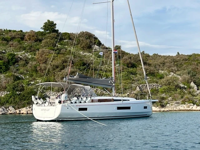 Boat rental Bénéteau Oceanis 40.1 in Trogir on Samboat