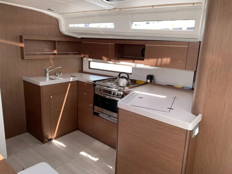 Sailboat rental with or without captain Bénéteau Trogir