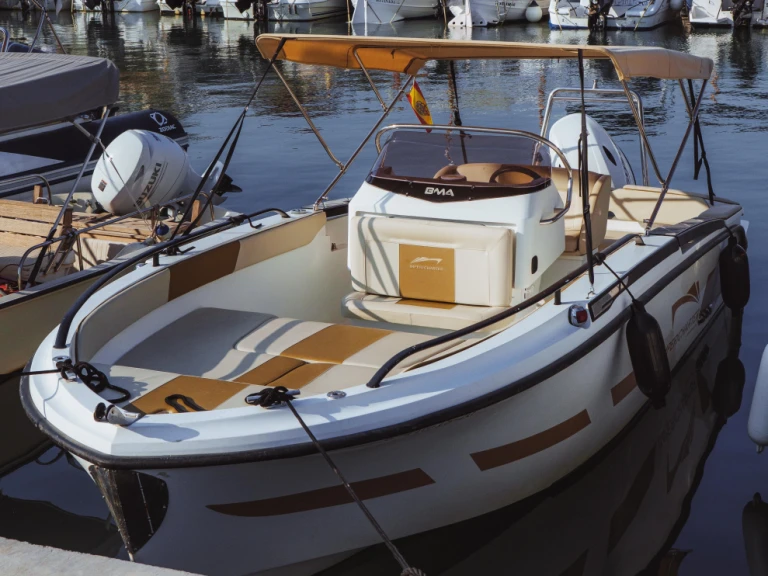 Bareboat Rental Motorboat BMA with a boat licence