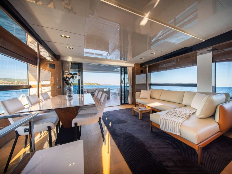 Luxury Yacht for rent Naples at the best price