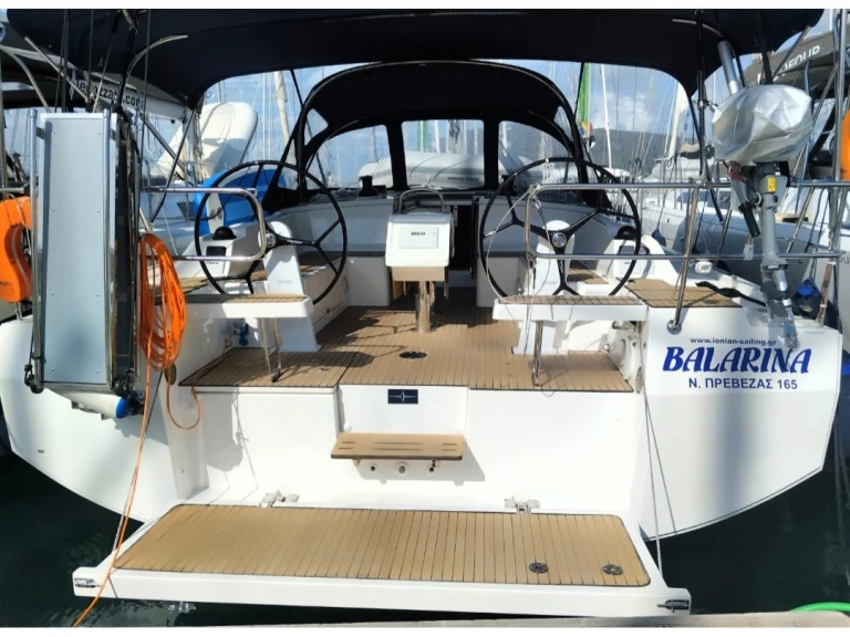 Bareboat Rental Sailboat Bavaria with a boat licence