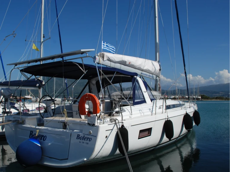 Bareboat Rental Sailboat Bénéteau with a boat licence