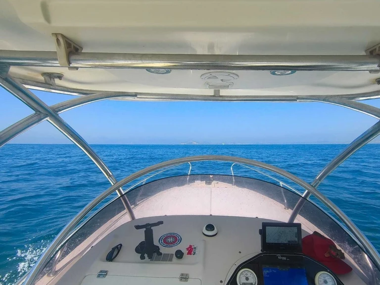 Yacht charter Naples cheap Evo13