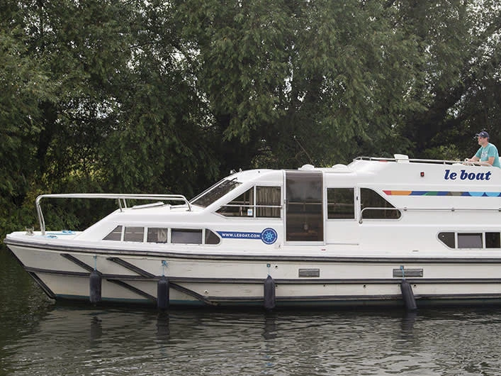 Boat rental Le Boat Crusader in Migennes on Samboat