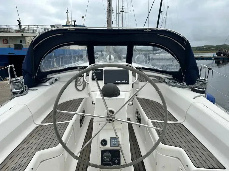 Rent a Bavaria 42ft Oban