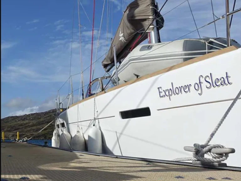 Sailboat rental with or without captain Jeanneau Oban