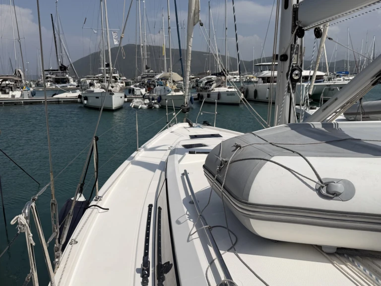 Bareboat Rental Sailboat Bavaria with a boat licence