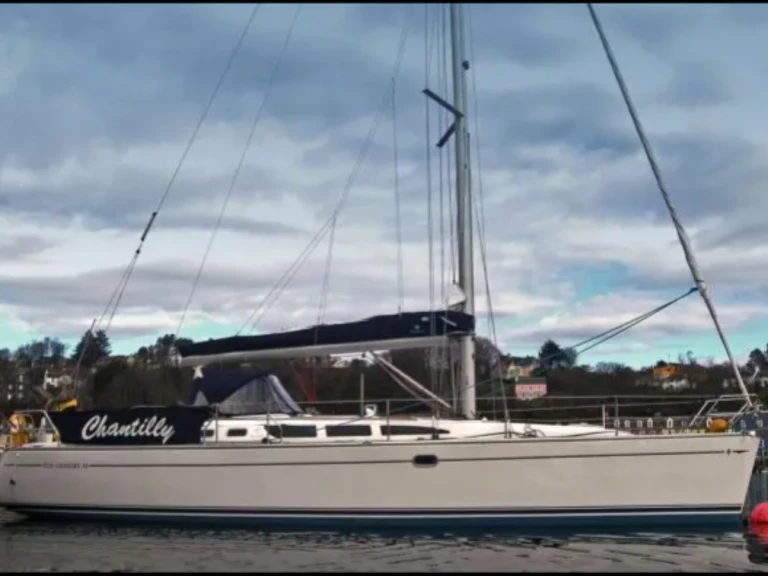 Yacht charter Oban cheap Sun Odyssey 43