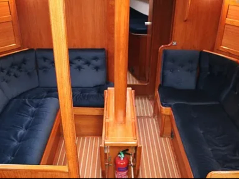 Boat rental Westerly Oceanlord in Oban on Samboat