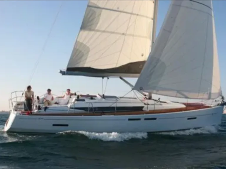Boat rental Jeanneau Sun Odyssey 409 in Oban on Samboat