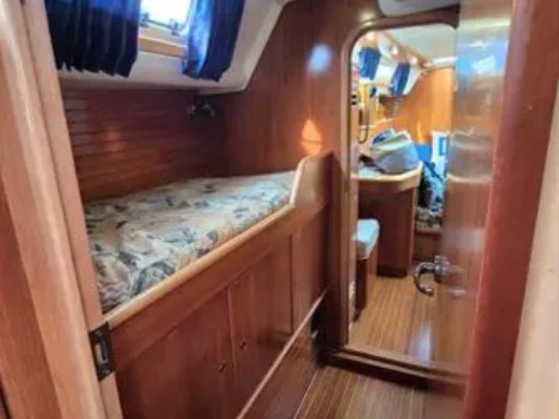 Sailboat for rent Oban at the best price