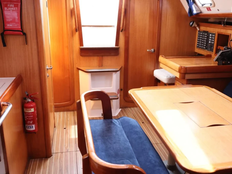 Dufour Dufour 36 Classic in Oban on SamBoat