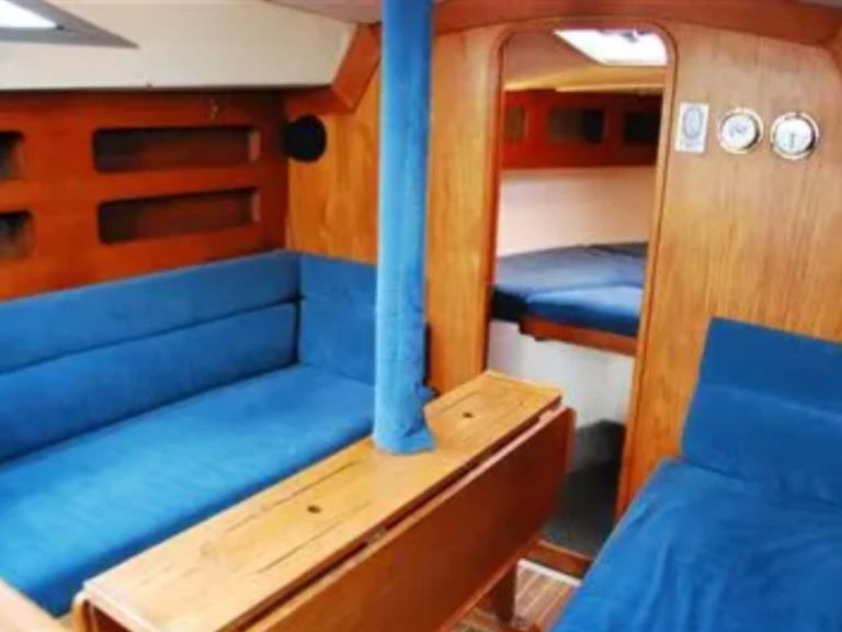 Sailboat rental in Oban - Moody Moody 31