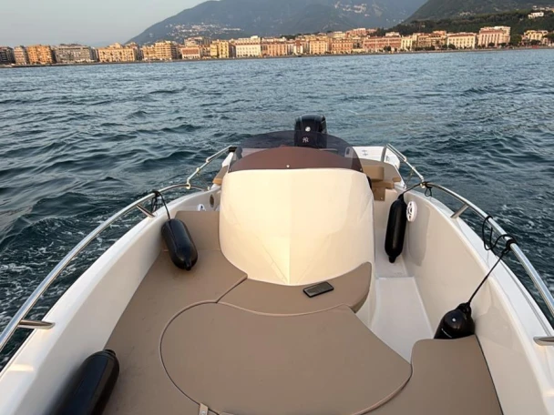 Clear Open 6.50 in Marina di Stabia on SamBoat