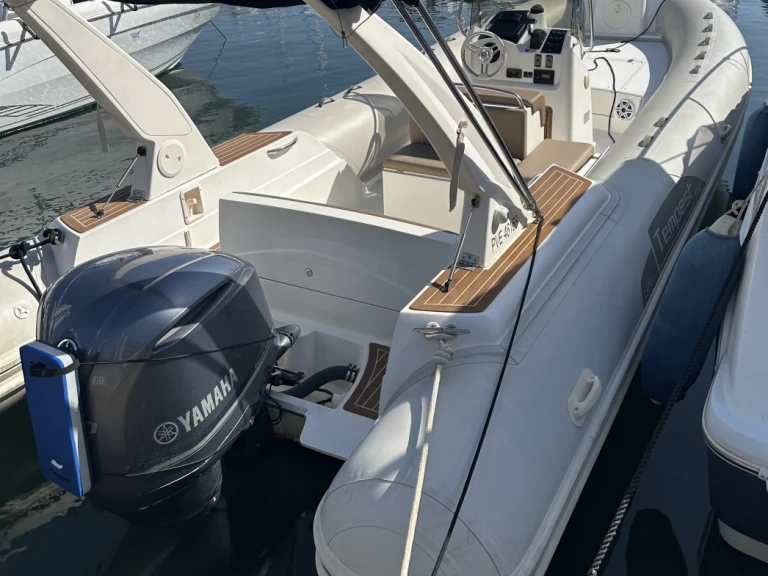 Capelli Capelli 770 in France on SamBoat