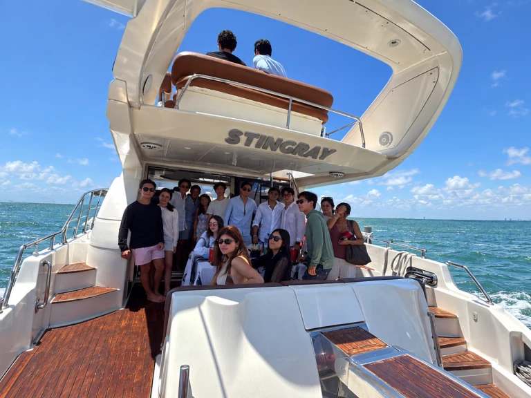 Motorboat rental with or without captain Custom Made Cancún