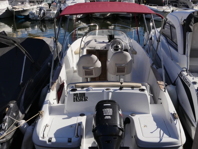 Bénéteau Flyer 650 Open in Mandelieu-la-Napoule on SamBoat