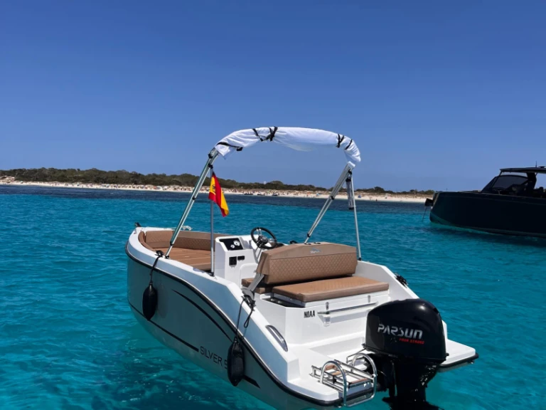Rent a Silent Yachts 555 Club Nàutic Ca'n Picafort