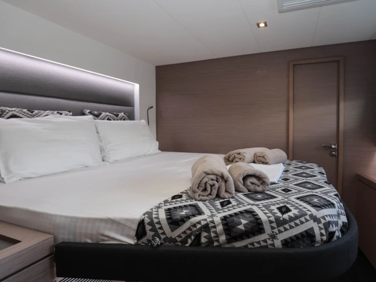 Catamaran rental in Sami - Fountaine Pajot Fountaine Pajot 47 TANNA LUX (GEN,AC,WATERMAKER)