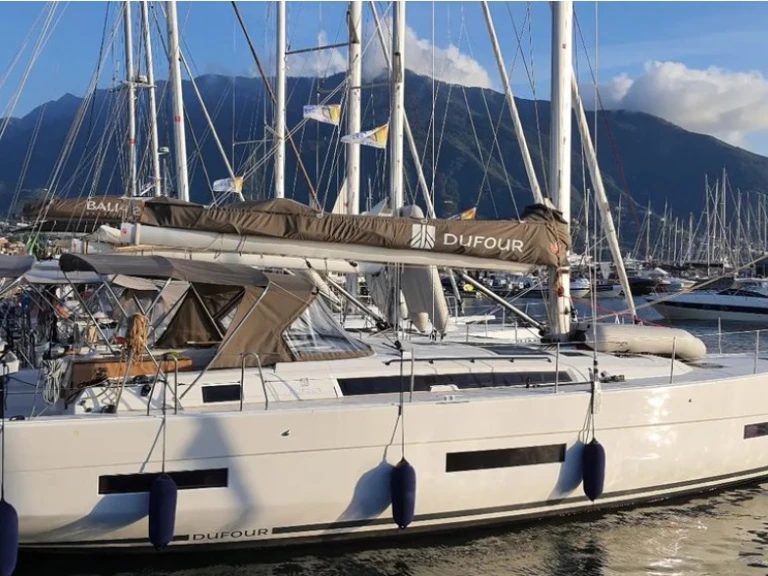 Sailboat for rent Olbia at the best price
