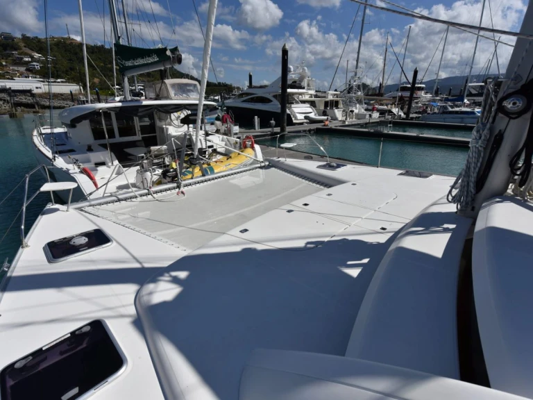 Boat rental Leopard Catamarans / Robertson & Caine Leopard 46 - 4 cab. in Airlie Beach on Samboat