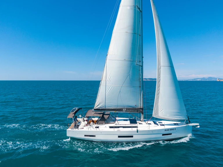 Boat rental Dufour Dufour 530 in Olbia on Samboat