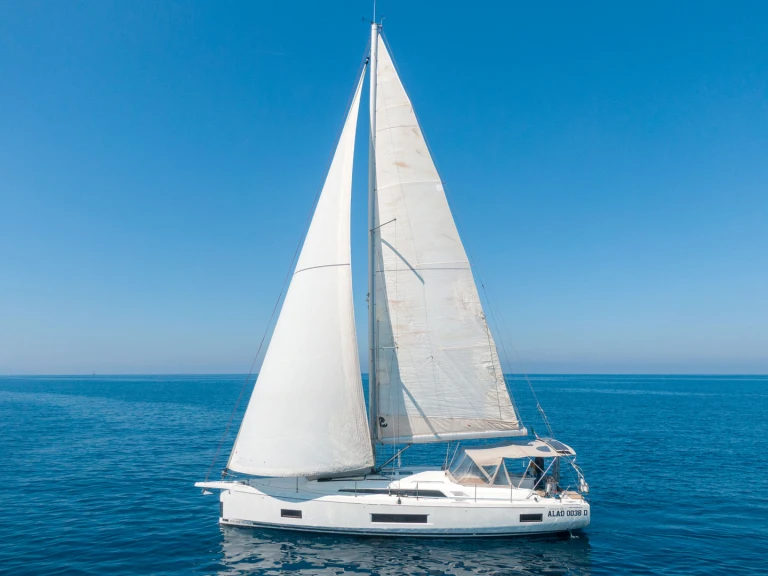 Yacht charter Olbia cheap Oceanis 46.1