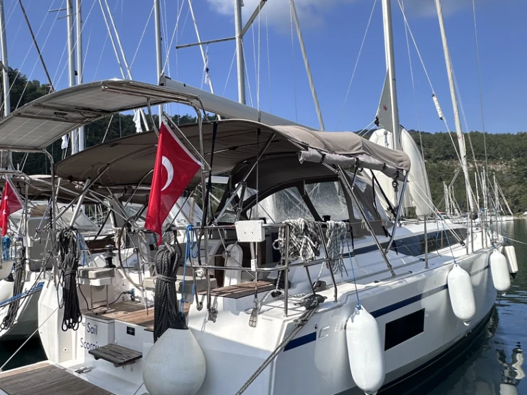 Rent a Bavaria Bavaria C42 Fethiye