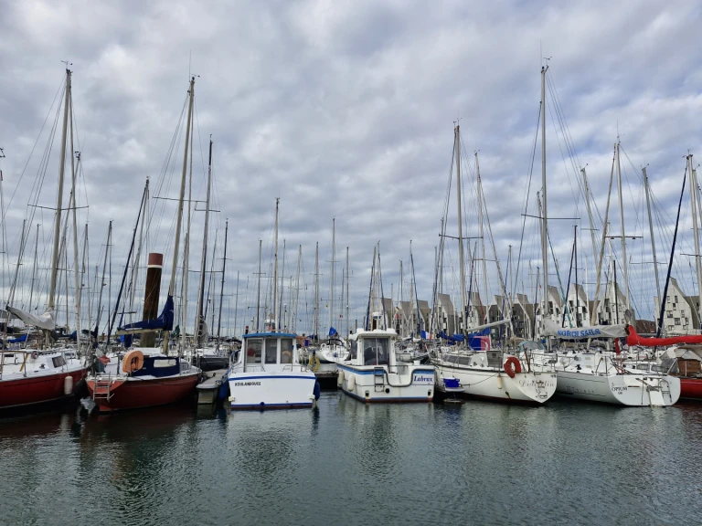 Motorboat for rent Dunkerque at the best price