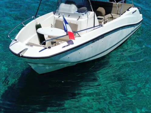 Boat rental Quicksilver Activ 505 Open in Saint-Aygulf on Samboat