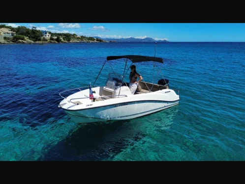 Motorboat rental with or without captain Quicksilver Saint-Aygulf