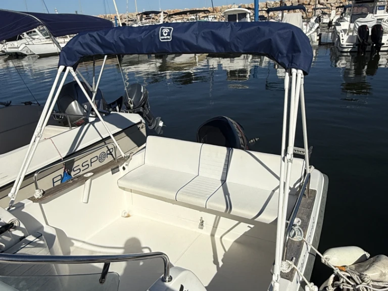 Motorboat for rent France at the best price