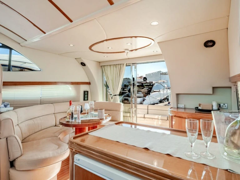 Motorboat for rent Castellammare di Stabia at the best price